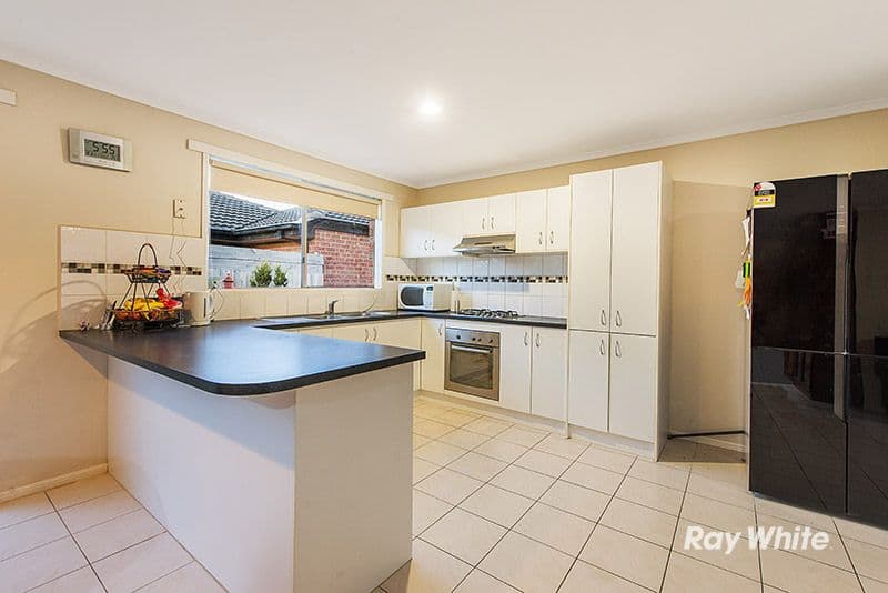 29a Staunton Walk, Cranbourne East VIC 3977, Cranbourne East - Thumbnail 2