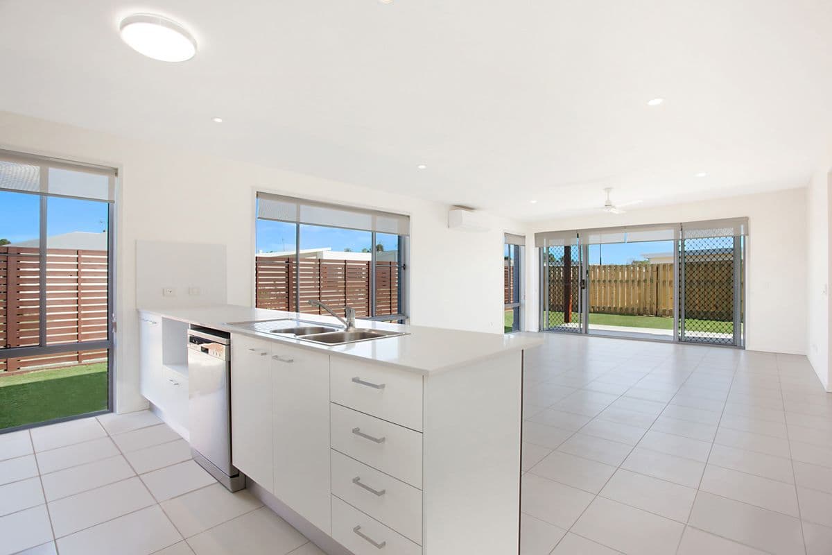 77 Park Vista Drive, Mango Hill QLD 4509, Mango Hill - Thumbnail 3