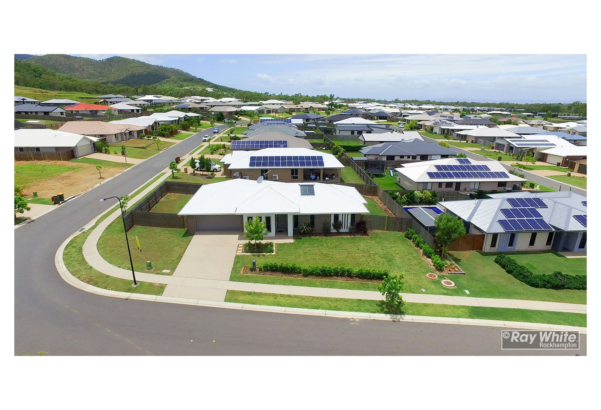 31 Geoff Wilson Drive, Norman Gardens QLD 4701, Norman Gardens - Thumbnail 2