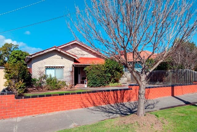 12 Lane Crescent, RESERVOIR VIC 3073, Reservoir - Thumbnail 2