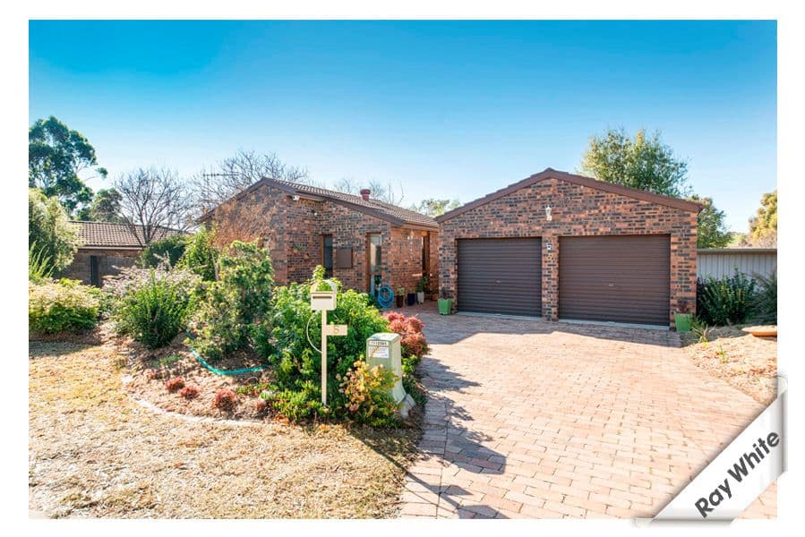5 Hayden Close, FLOREY ACT 2615, Florey - Image 1