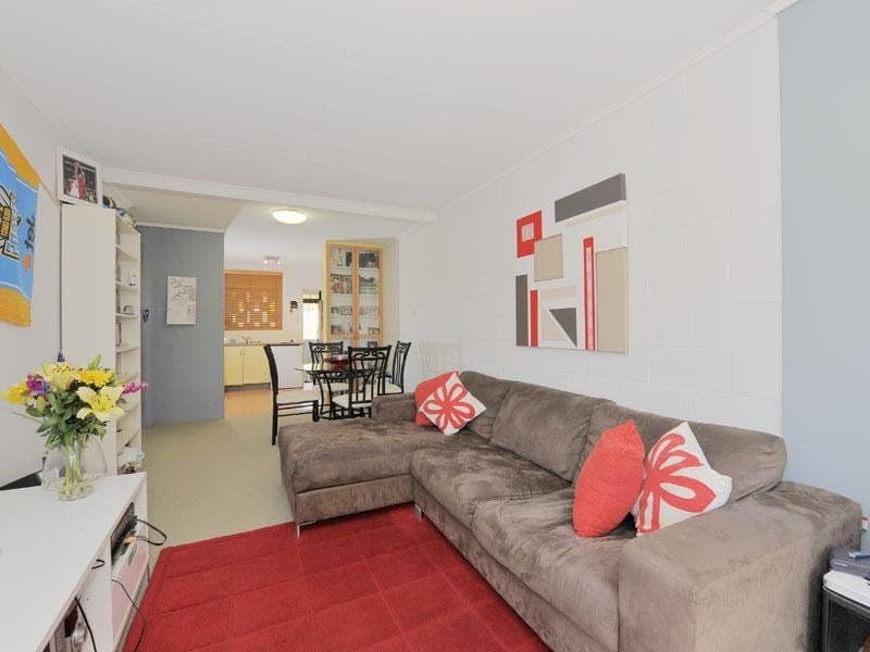 552 Oxley Road, SHERWOOD QLD 4075, Sherwood - Thumbnail 2