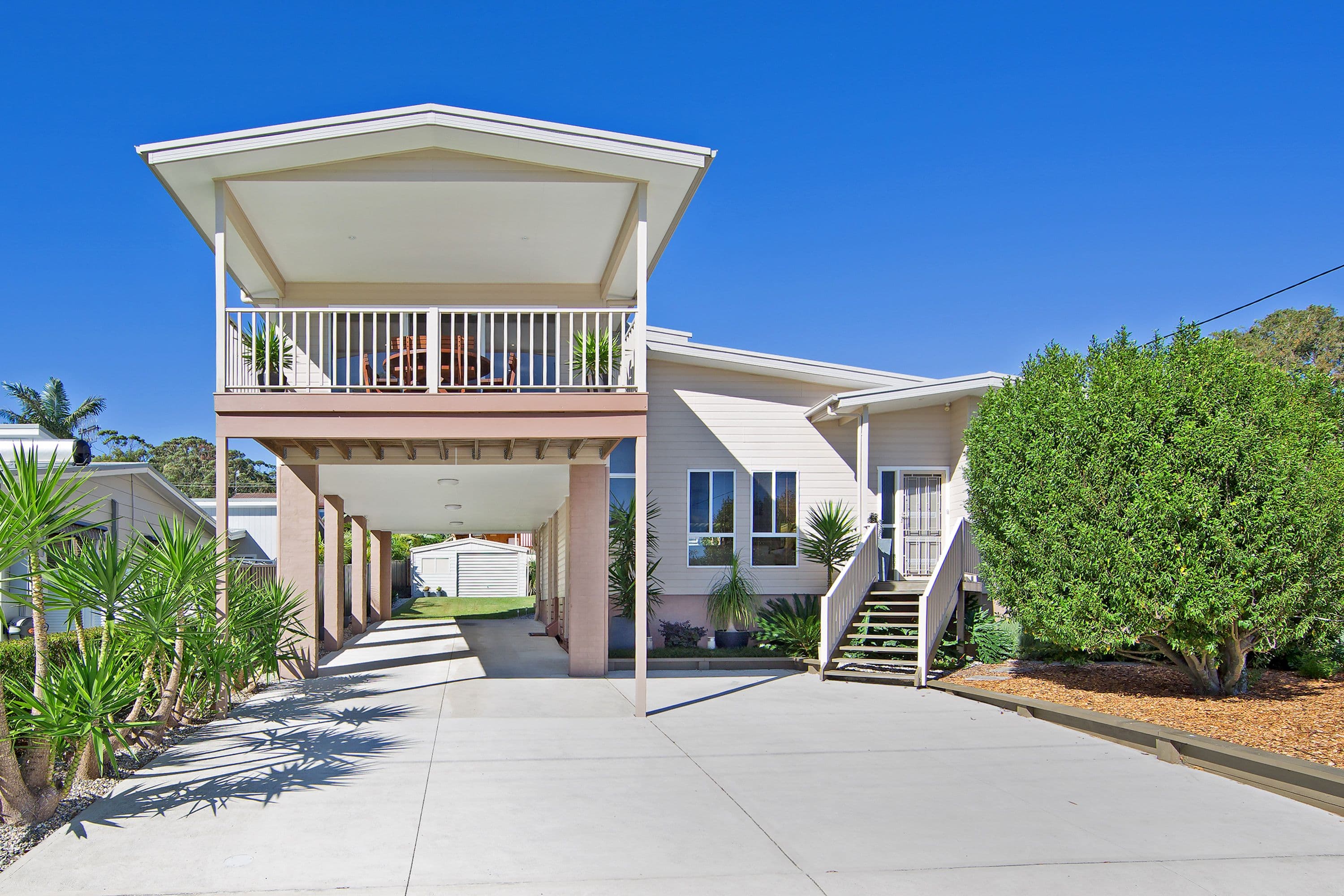 23 Wandella Avenue, Bateau Bay - Image 1