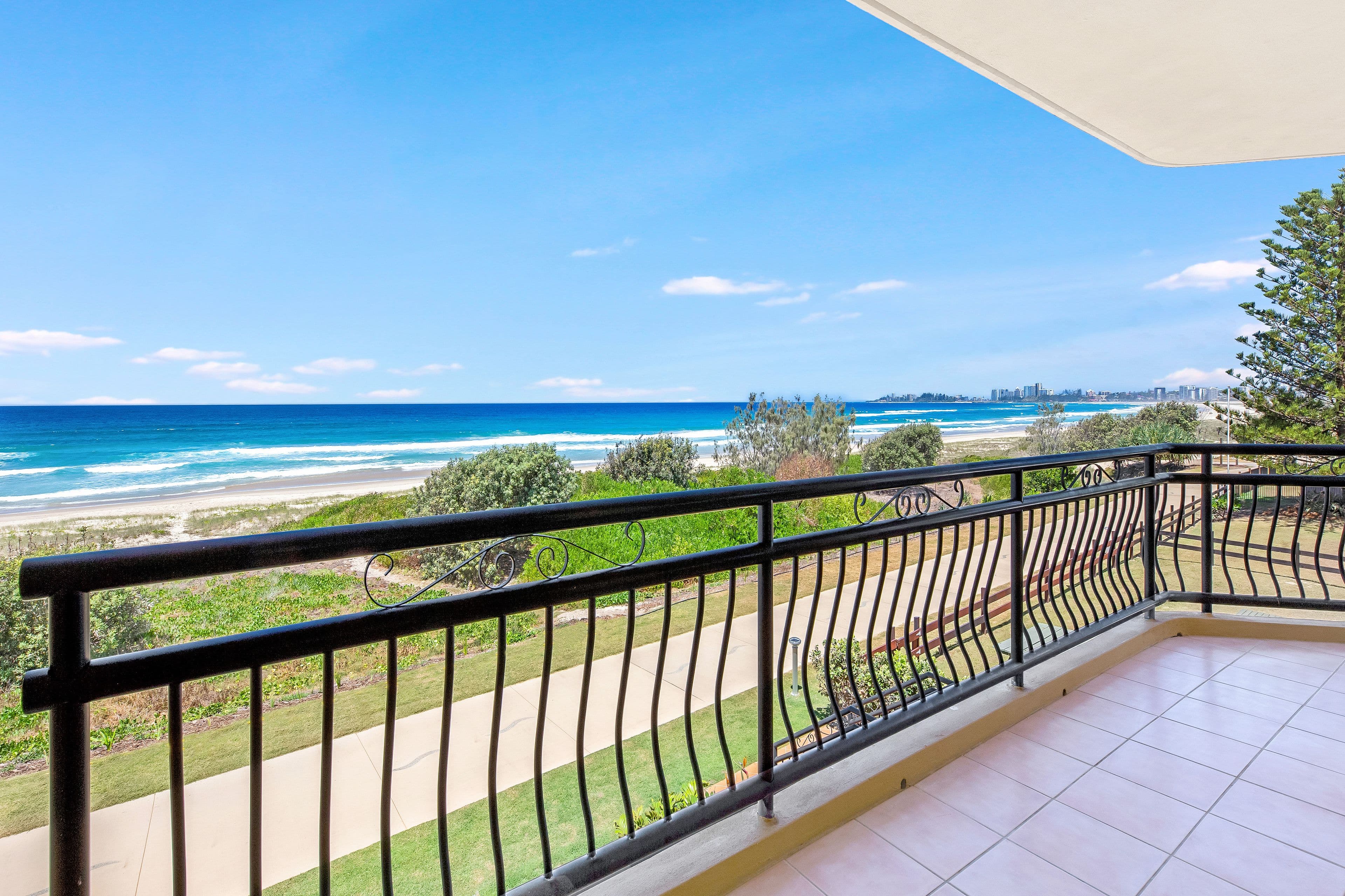305 Golden Four Drive, Bilinga QLD 4225, Bilinga - Thumbnail 2