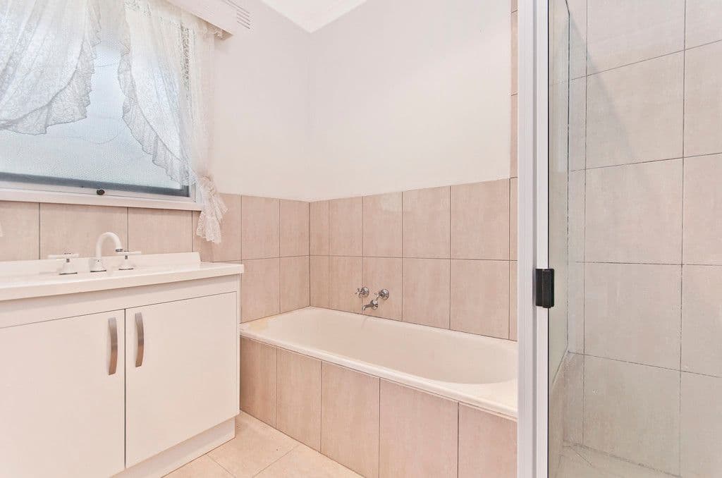 21 Hopkins Road, Warrnambool VIC 3280, Warrnambool - Thumbnail 3
