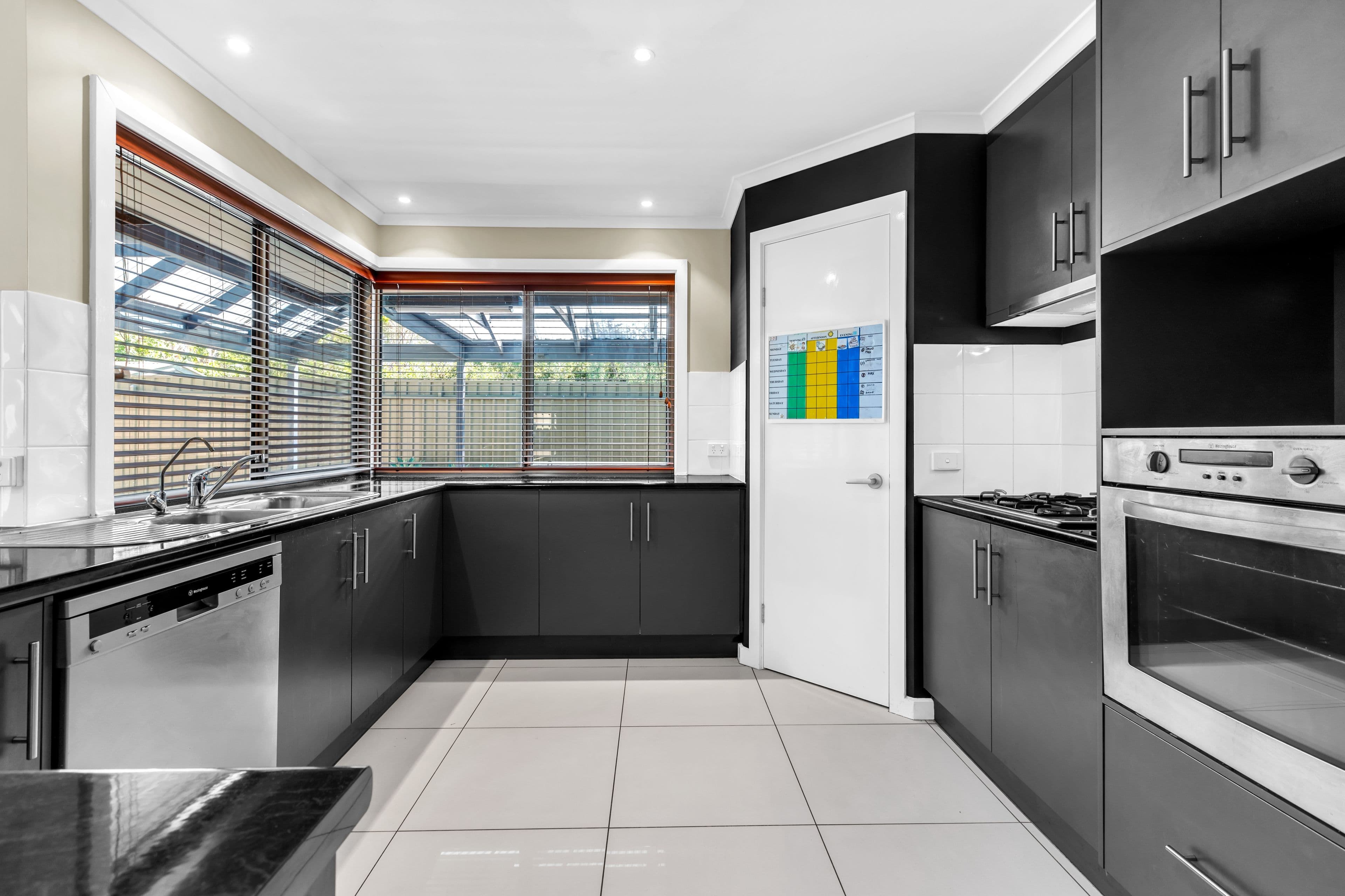 139 Richmond Hill Rd, Richmond Hill - Thumbnail 3