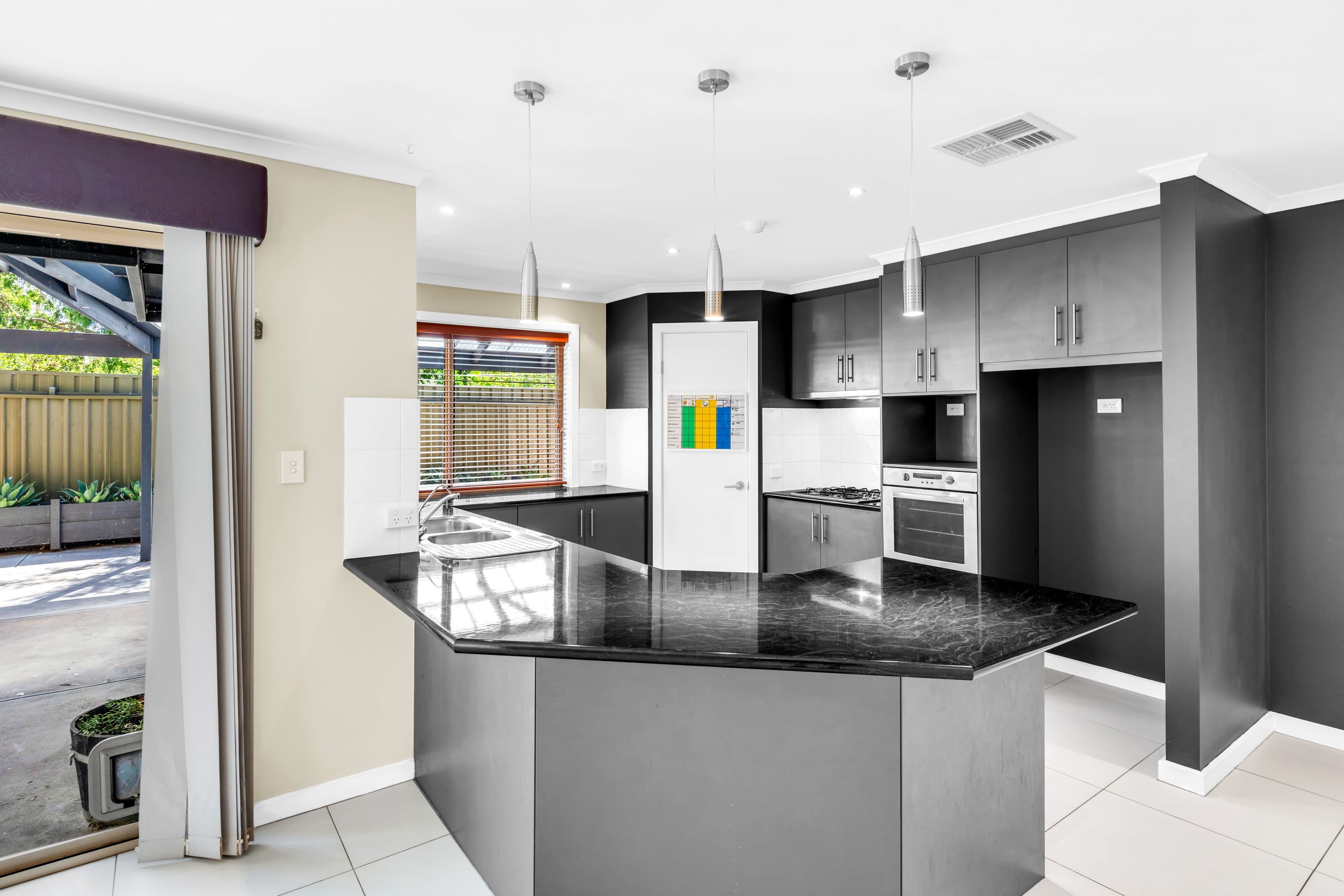 139 Richmond Hill Rd, Richmond Hill - Thumbnail 4