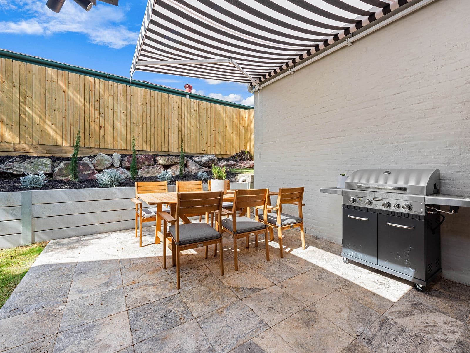 112 Avondale Road, Sinnamon Park QLD 4073, Sinnamon Park - Thumbnail 2