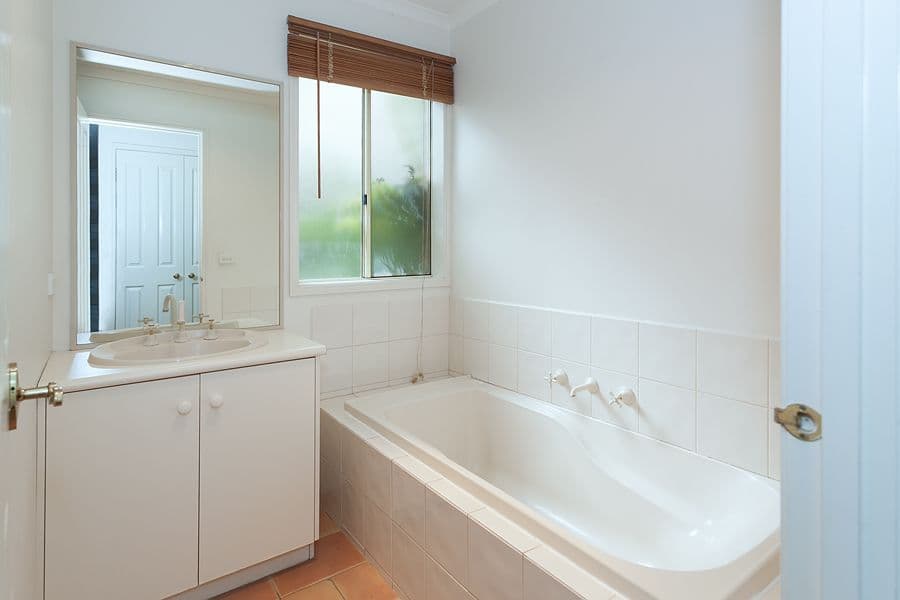 8 Brookfield Avenue, BROOKFIELD VIC 3338, Brookfield - Thumbnail 8