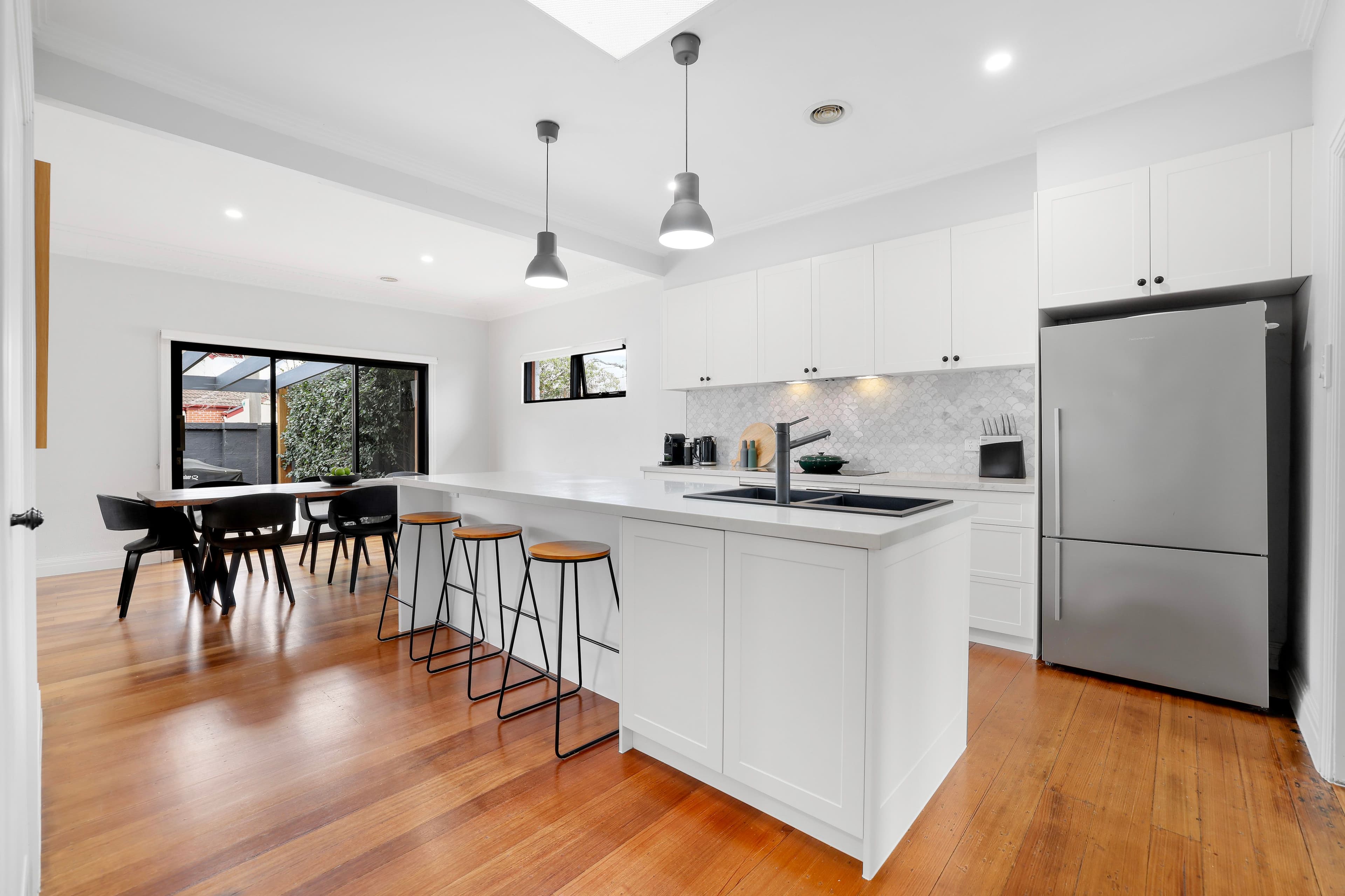 33 Chauvel Street, Bentleigh East VIC 3165, Bentleigh East - Thumbnail 2