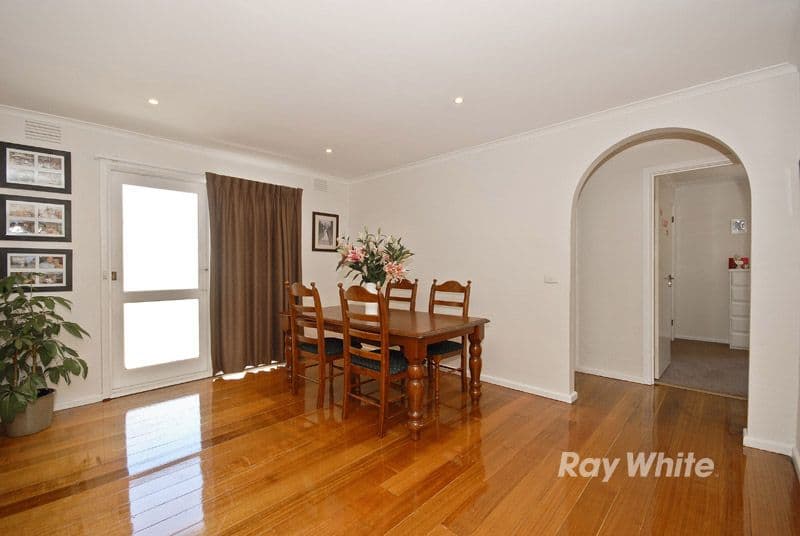 16 Cloverlea Drive, WANTIRNA VIC 3152, Wantirna - Thumbnail 4