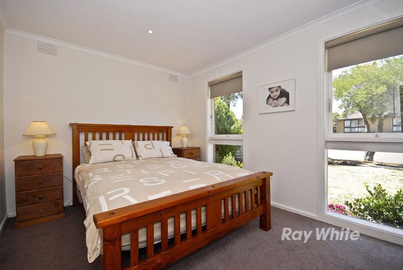 16 Cloverlea Drive, WANTIRNA VIC 3152, Wantirna - Thumbnail 7