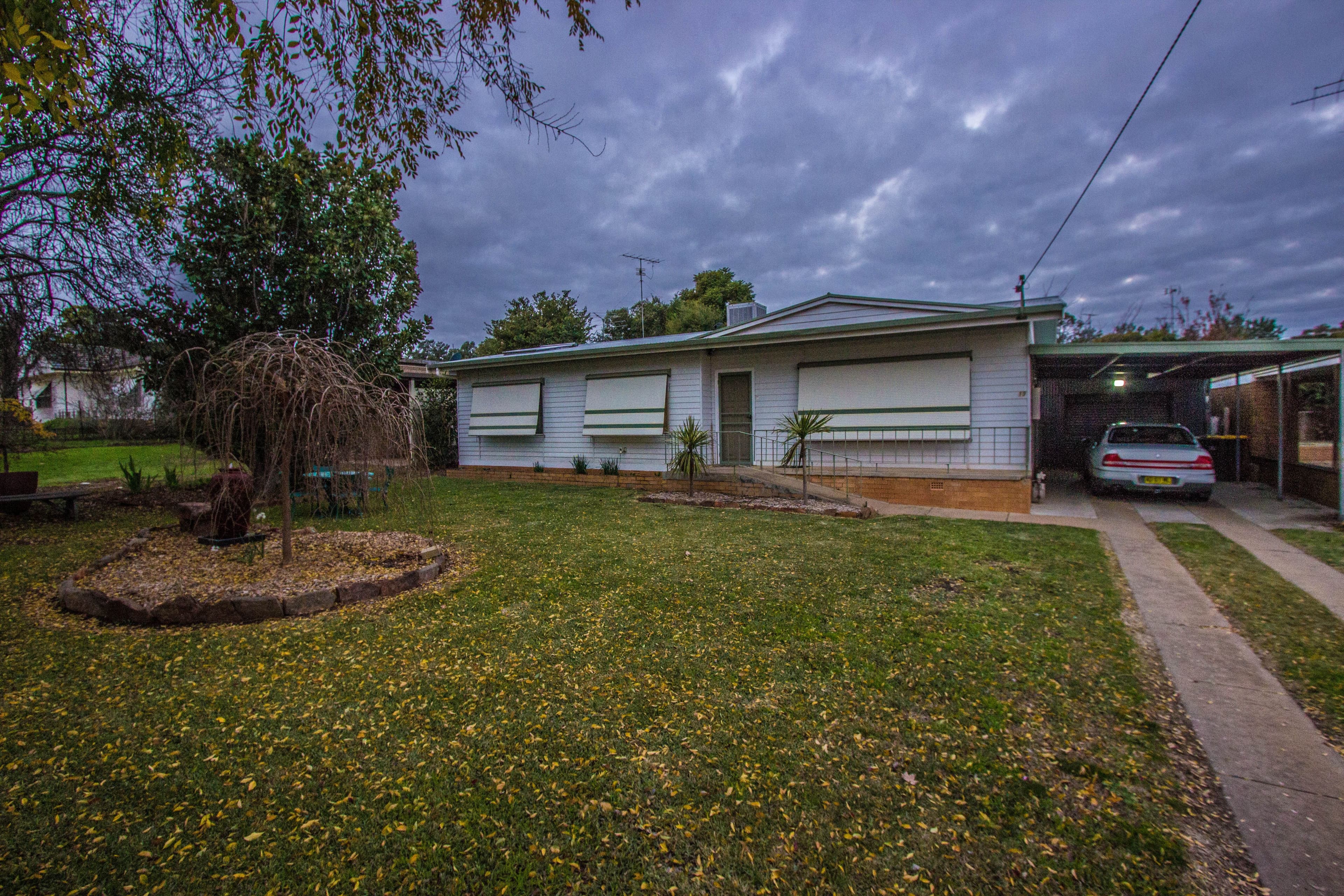 13 Shady Street, Narrandera - Thumbnail 2