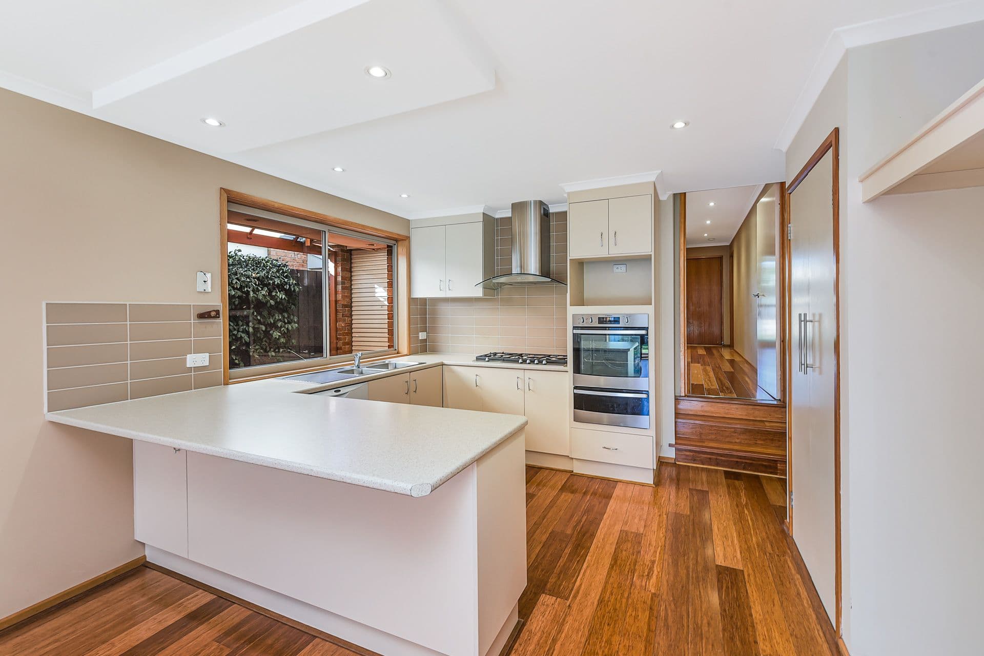 33 Allunga Parade, Berwick VIC 3806, Berwick - Thumbnail 2