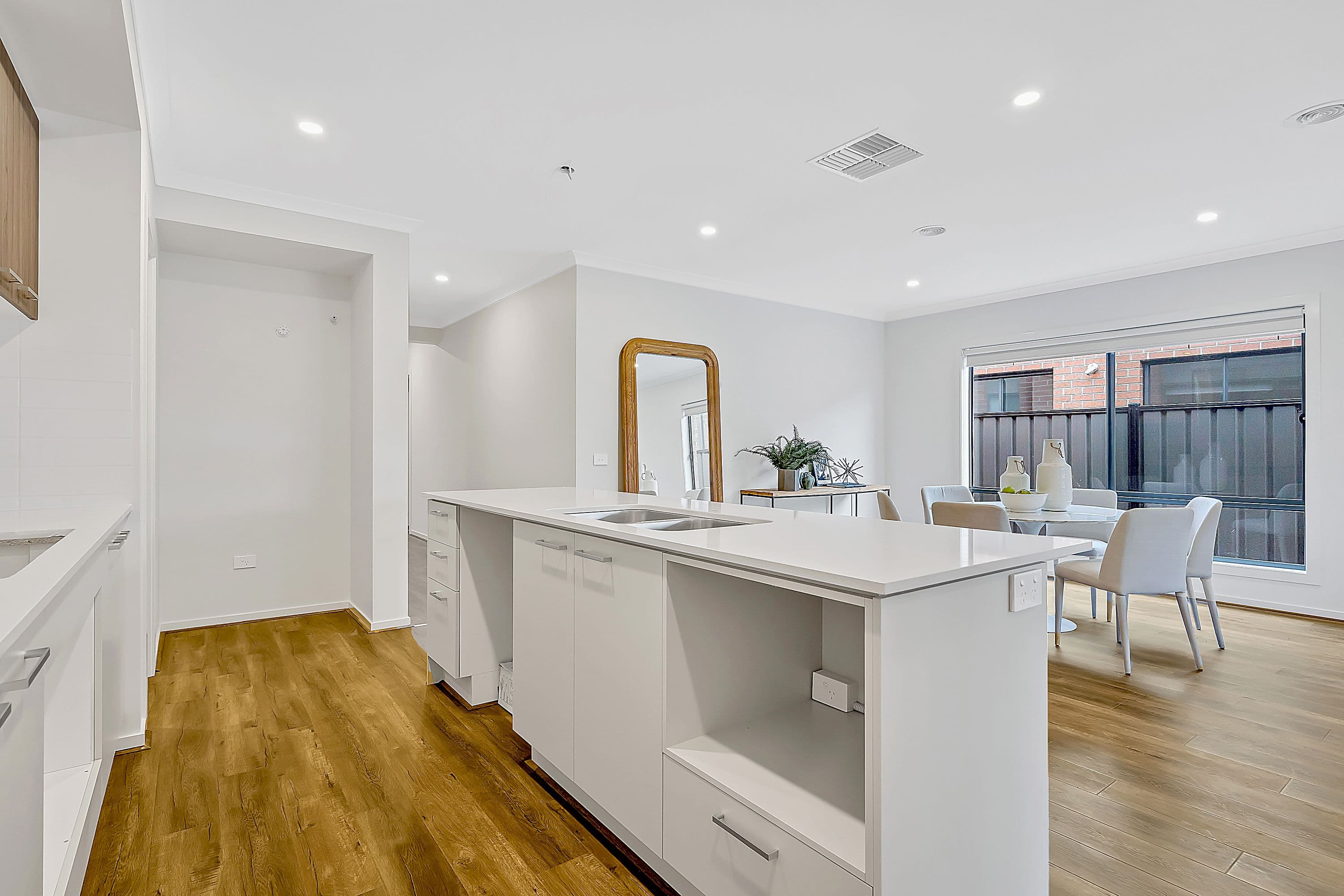 8 Daybreak Vista, Craigieburn VIC 3064, Craigieburn - Thumbnail 4