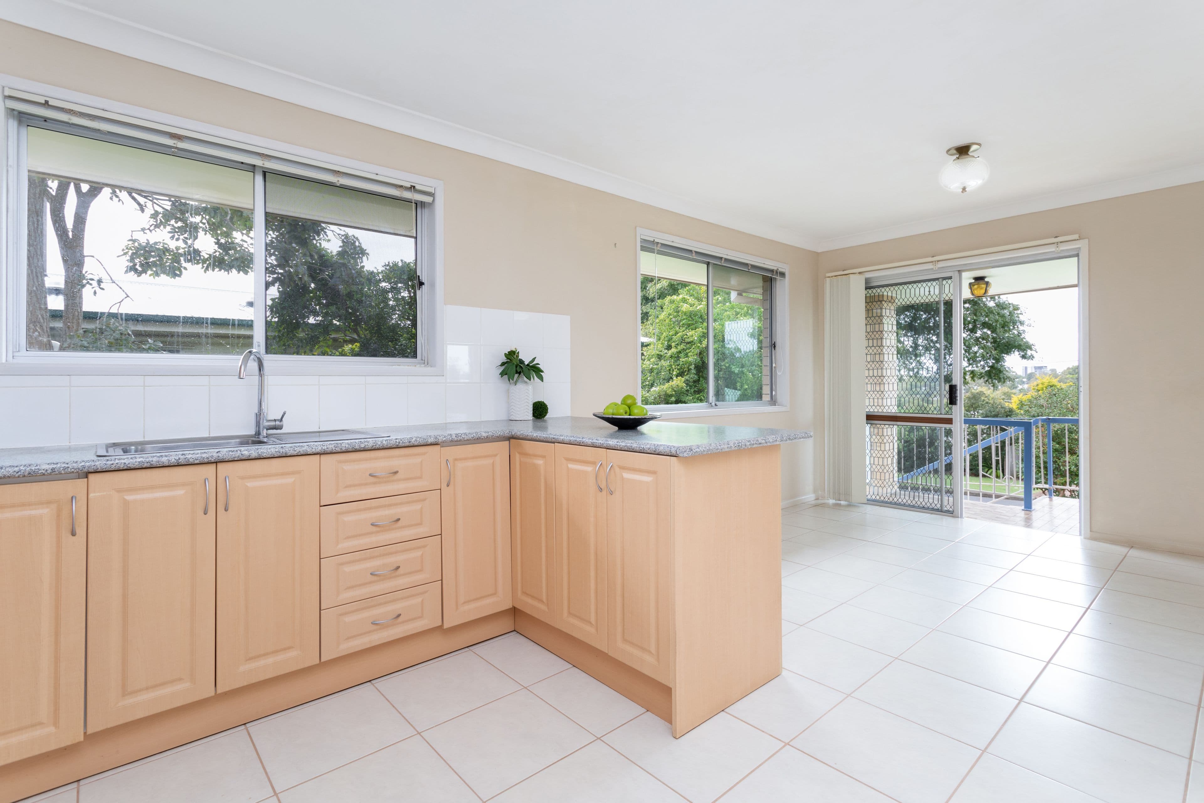 27 Knutsford Street, Chermside West QLD 4032, Chermside West - Thumbnail 3