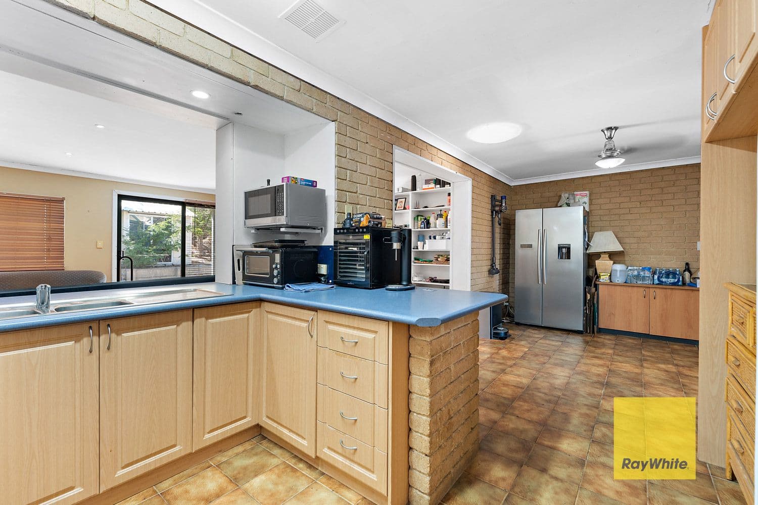 32 Kidman Court, Thornlie WA 6108, Thornlie - Thumbnail 3