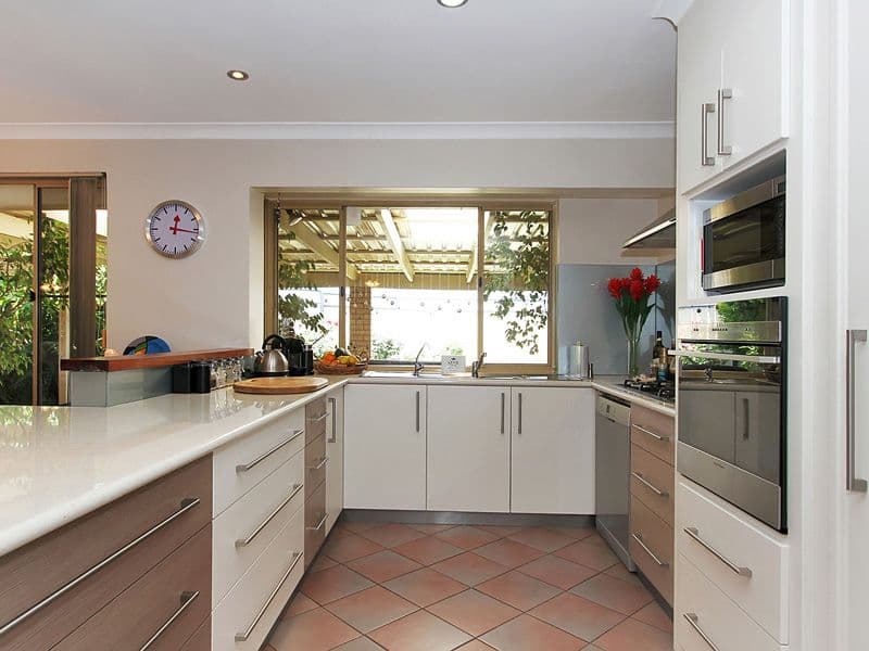 4 Hoya Court, THORNLIE WA 6108, Thornlie - Thumbnail 2