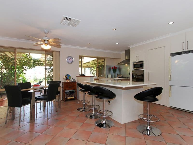 4 Hoya Court, THORNLIE WA 6108, Thornlie - Thumbnail 5