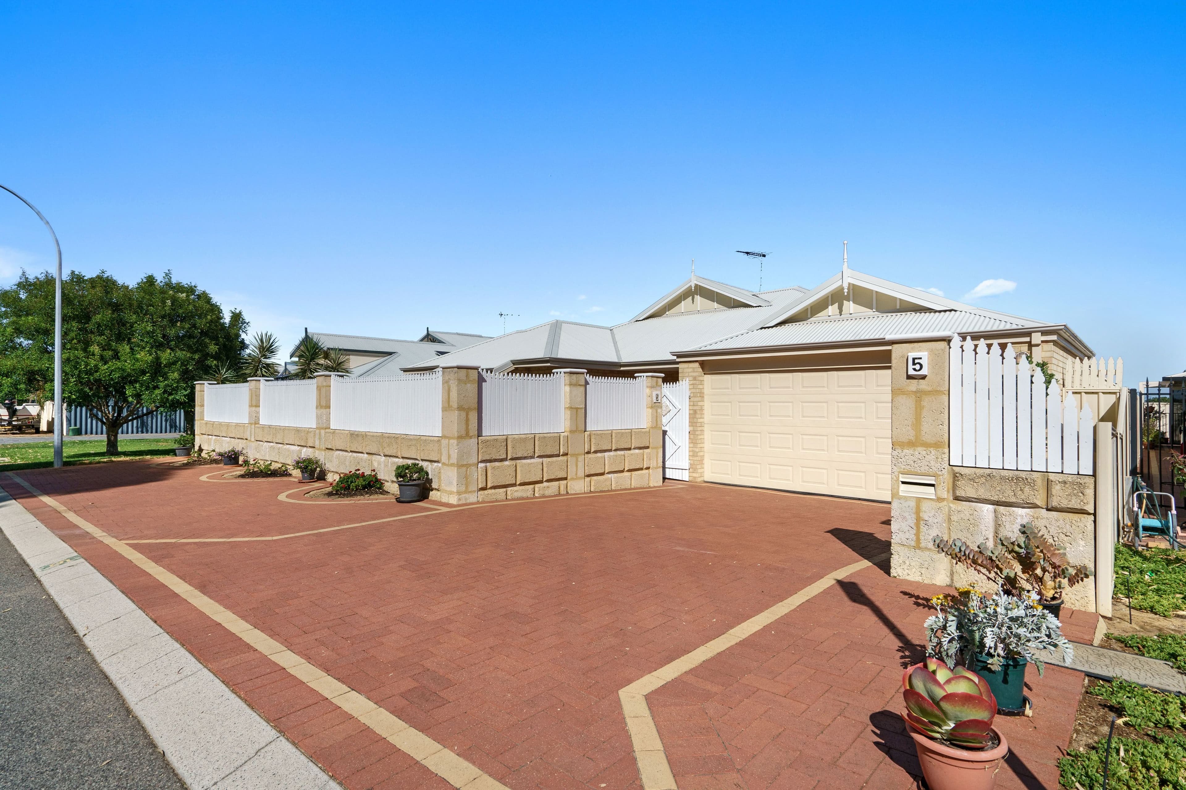 5 Ashbrook Avenue, Pearsall WA 6065, Pearsall - Image 1