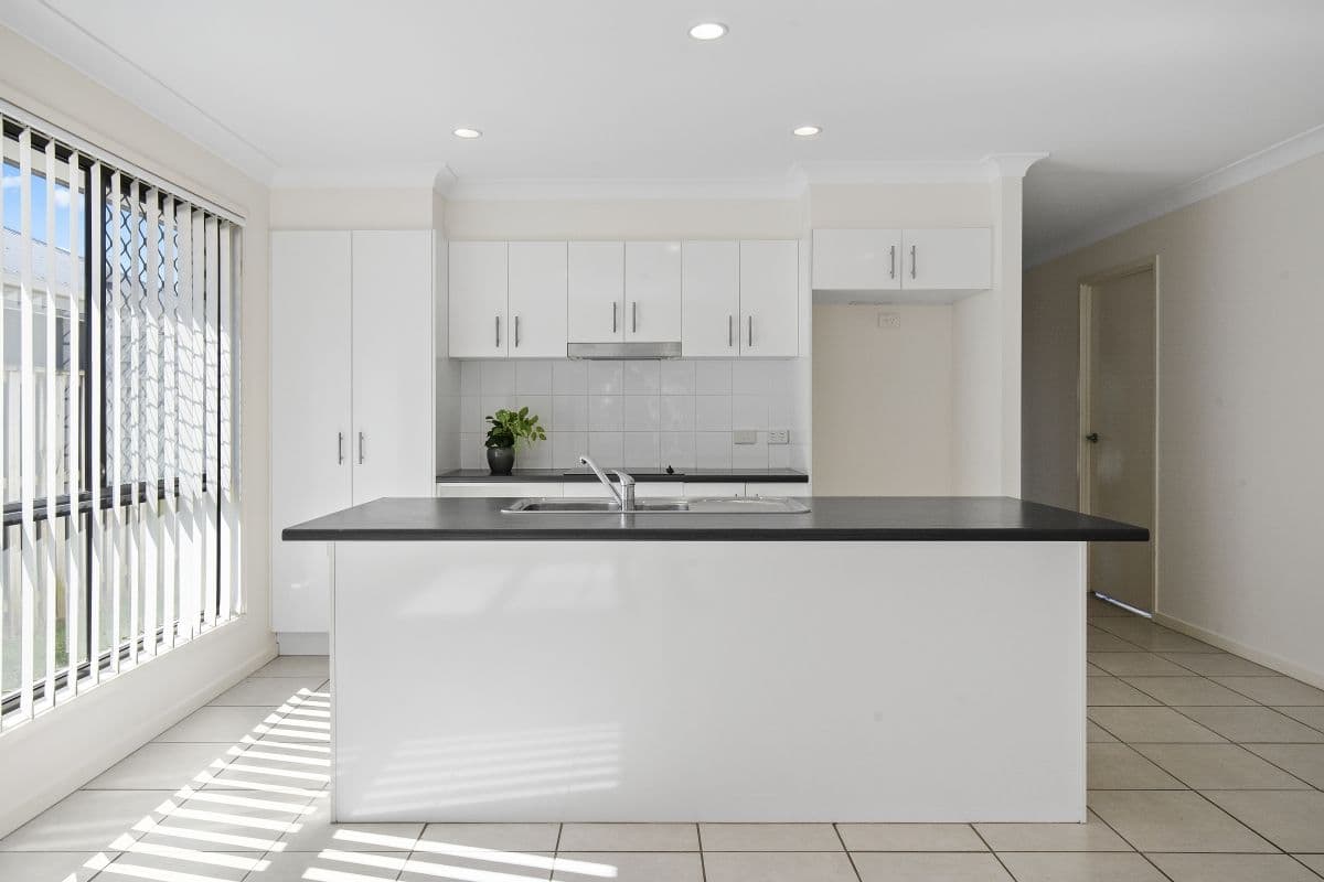 6 Pendraat Parade, Hope Island QLD 4212, Hope Island - Thumbnail 4