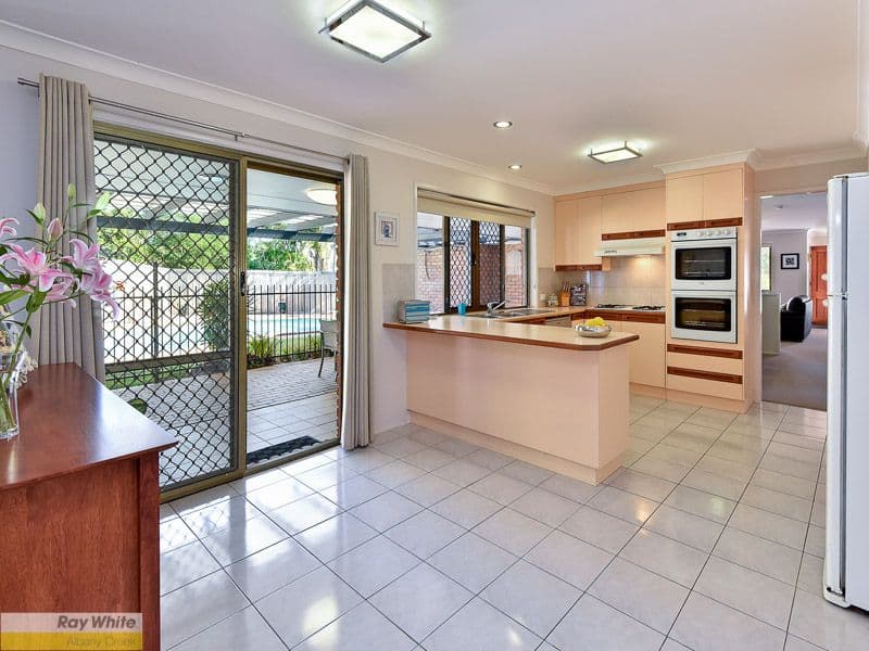 6 Lark Court, Albany Creek QLD 4035, Albany Creek - Thumbnail 7