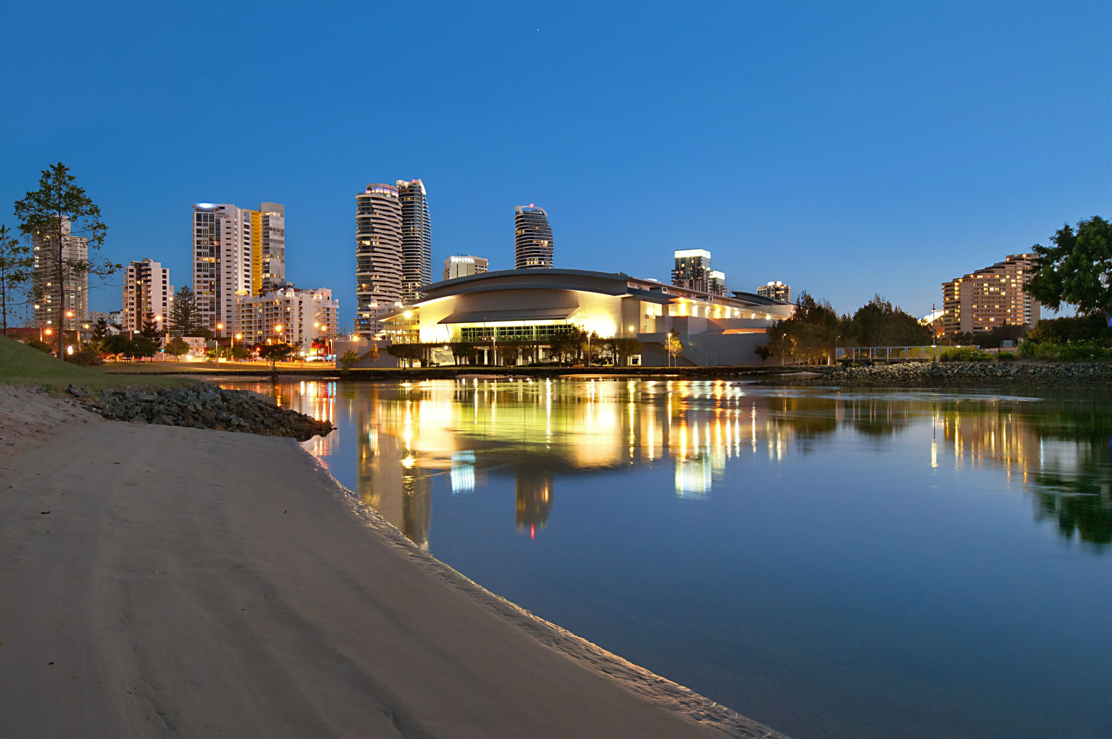 133 Allambi Avenue, Broadbeach Waters QLD 4218, Broadbeach Waters - Thumbnail 2