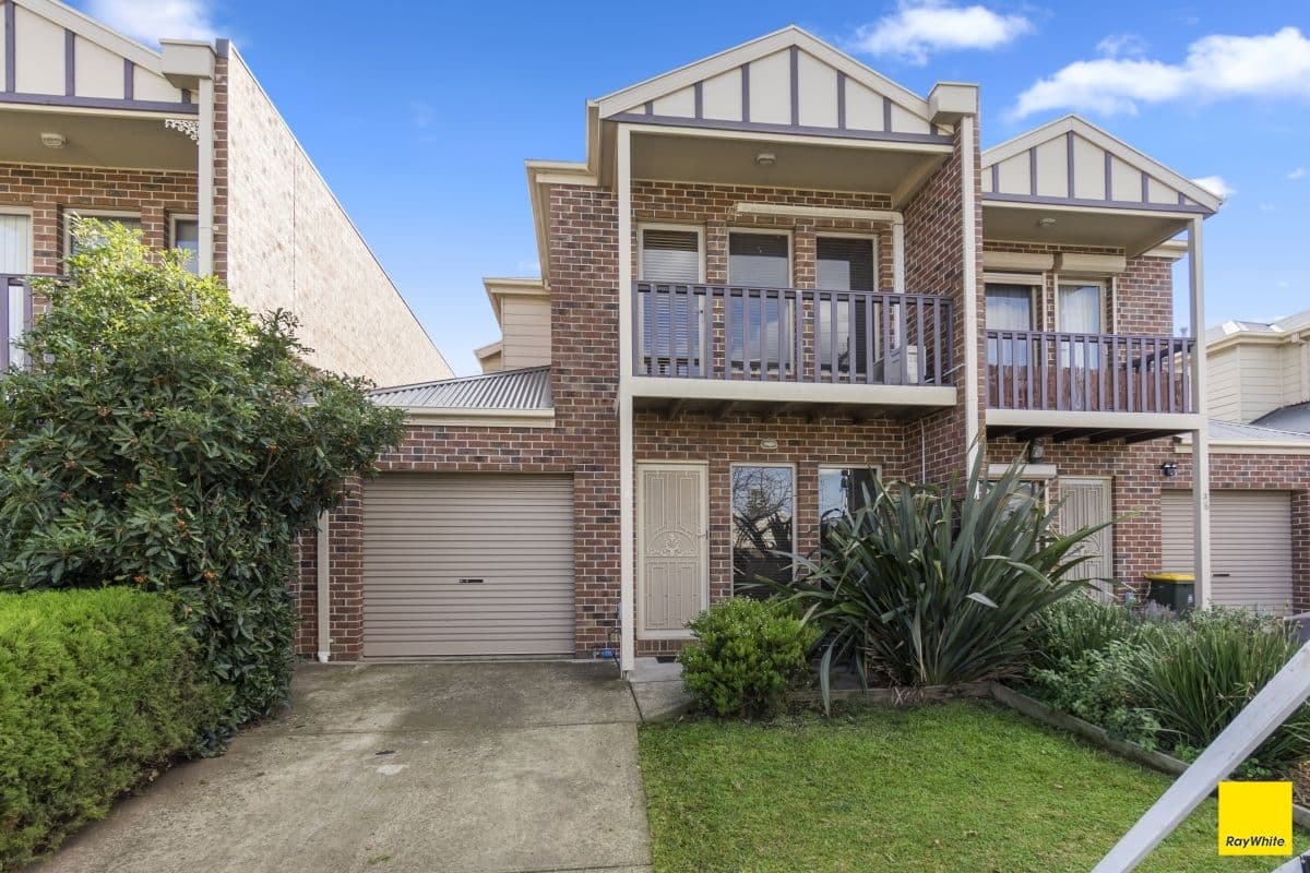 6 Salisbury Street, Werribee VIC 3030, Werribee - Thumbnail 2