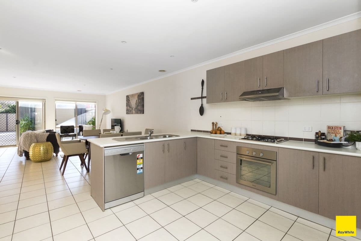6 Salisbury Street, Werribee VIC 3030, Werribee - Thumbnail 8