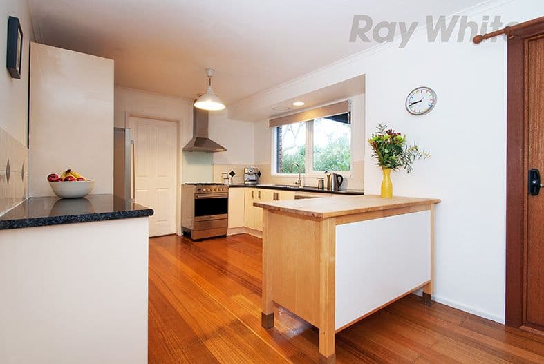 15 DAYMAR Drive, Mooroolbark VIC 3138, Mooroolbark - Thumbnail 3