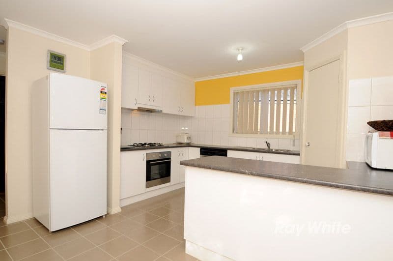 7 Prunus Grove, DOVETON VIC 3177, Doveton - Thumbnail 2