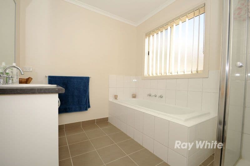 7 Prunus Grove, DOVETON VIC 3177, Doveton - Thumbnail 6
