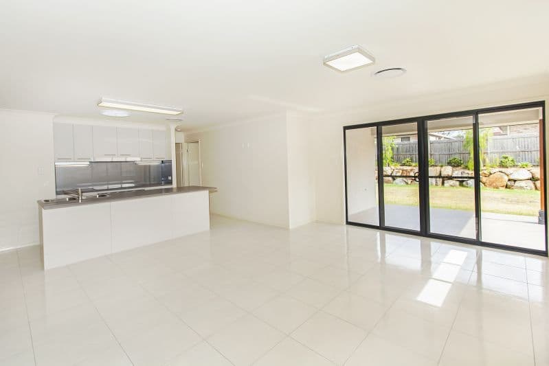 12 Walden Street, REDBANK PLAINS QLD 4301, Redbank Plains - Thumbnail 5