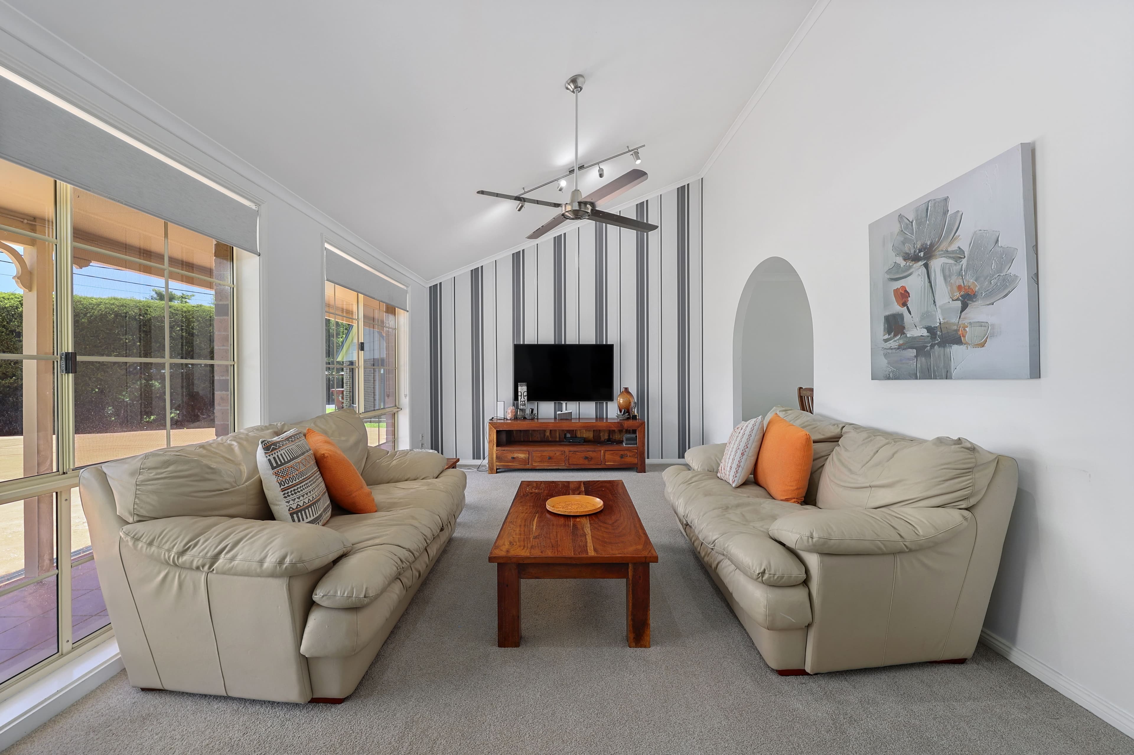 21 Browns Road, The Oaks NSW 2570, The Oaks - Thumbnail 4