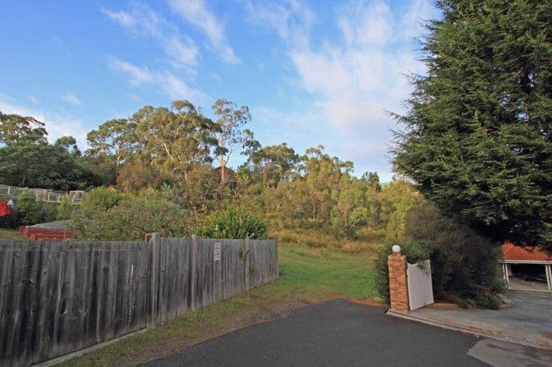 82 Begonia Street, LINDISFARNE TAS 7015, Lindisfarne - Thumbnail 5