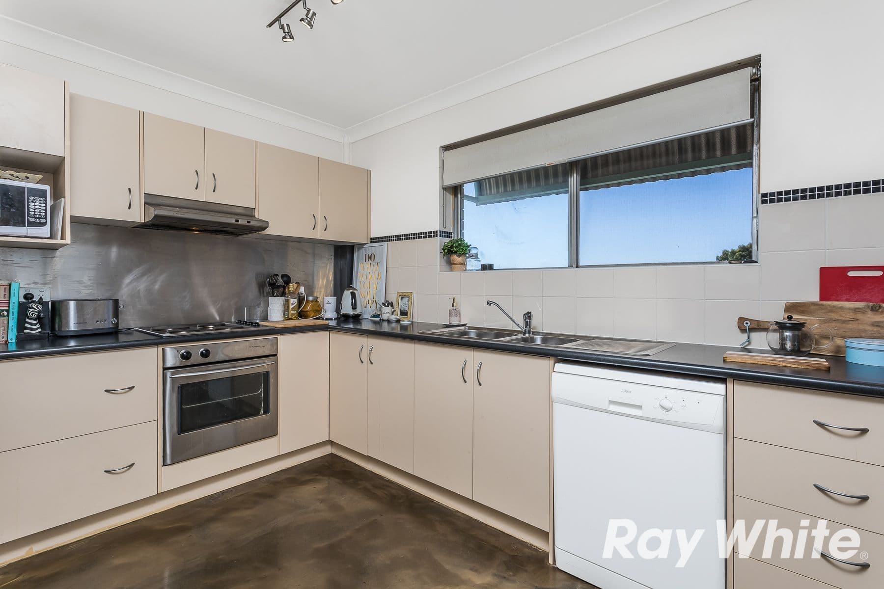 39 Wambool Street, Bulimba QLD 4171, Bulimba - Thumbnail 6