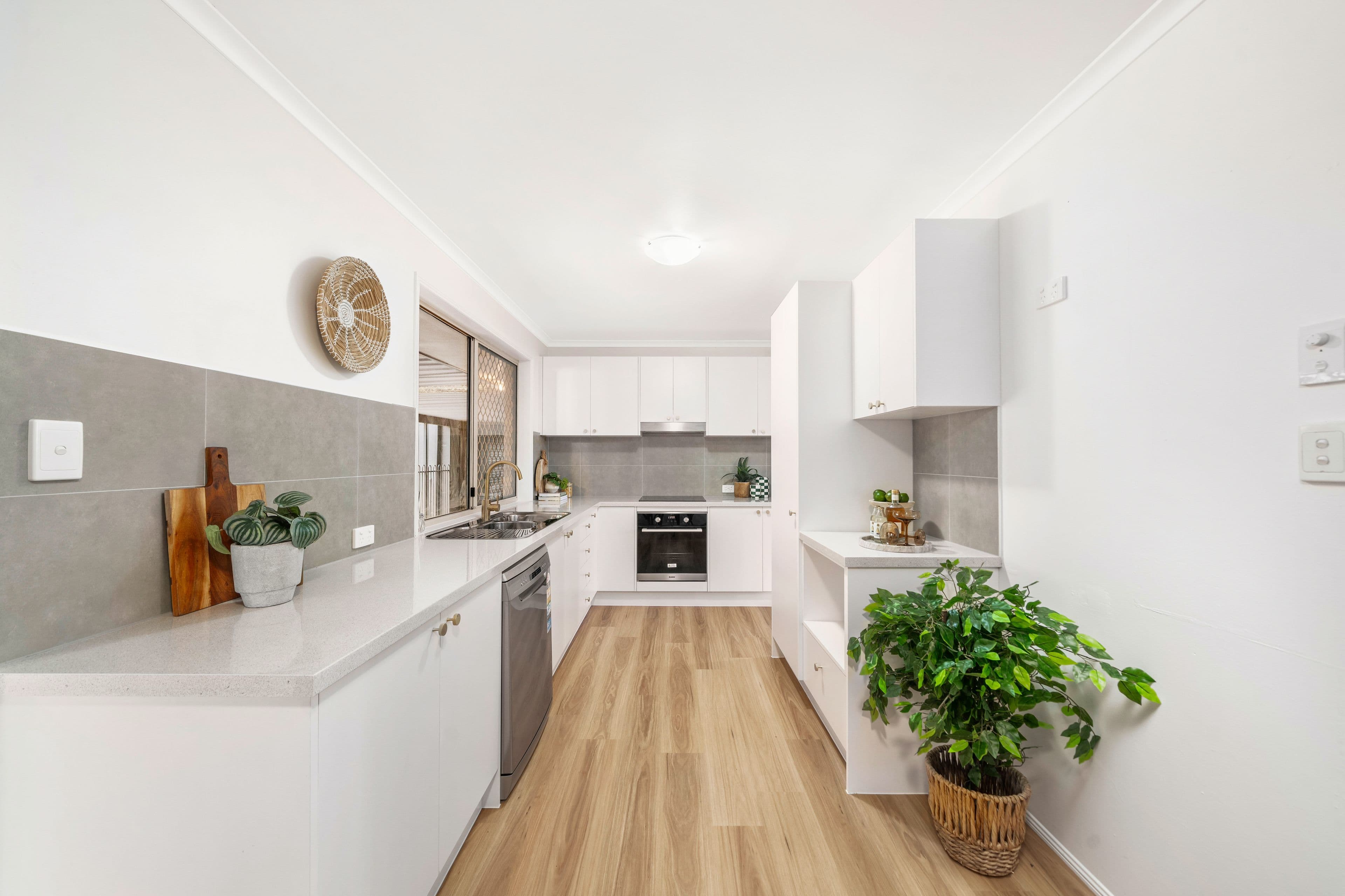 19 Hilldale Crescent, Morayfield QLD 4506, Morayfield - Thumbnail 5
