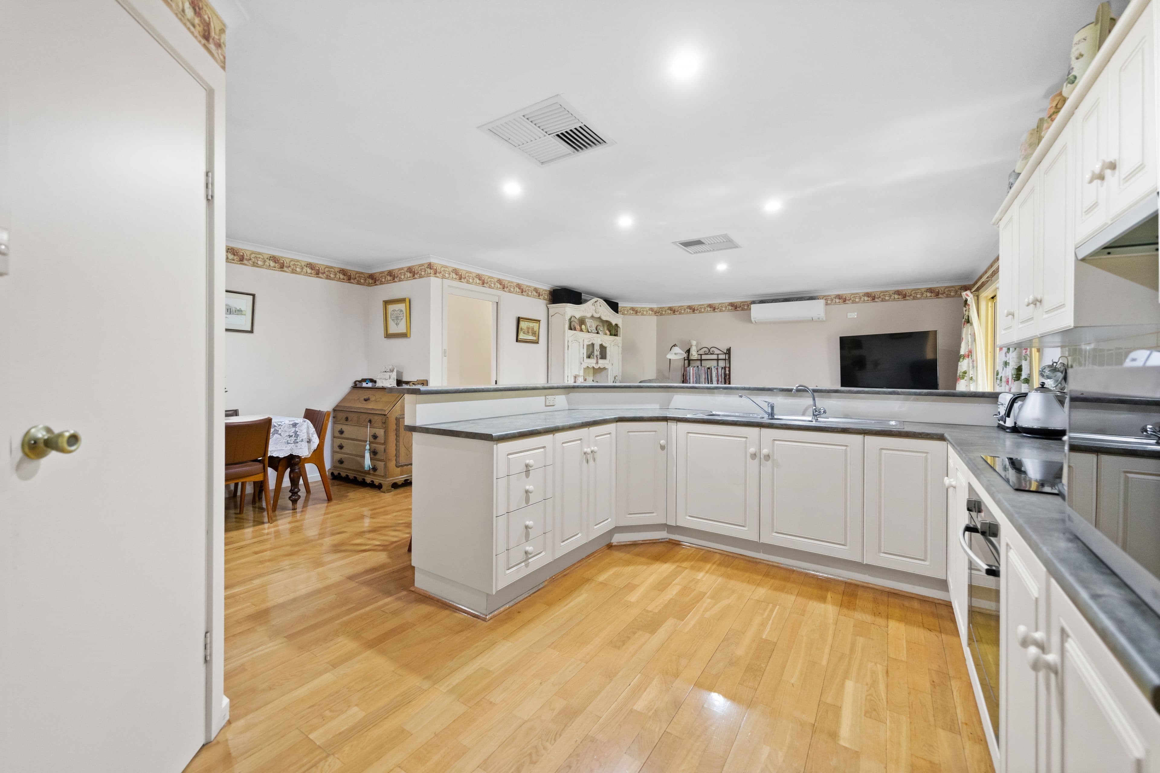 21 Jarman Crescent, Clare SA 5453, Clare - Thumbnail 7