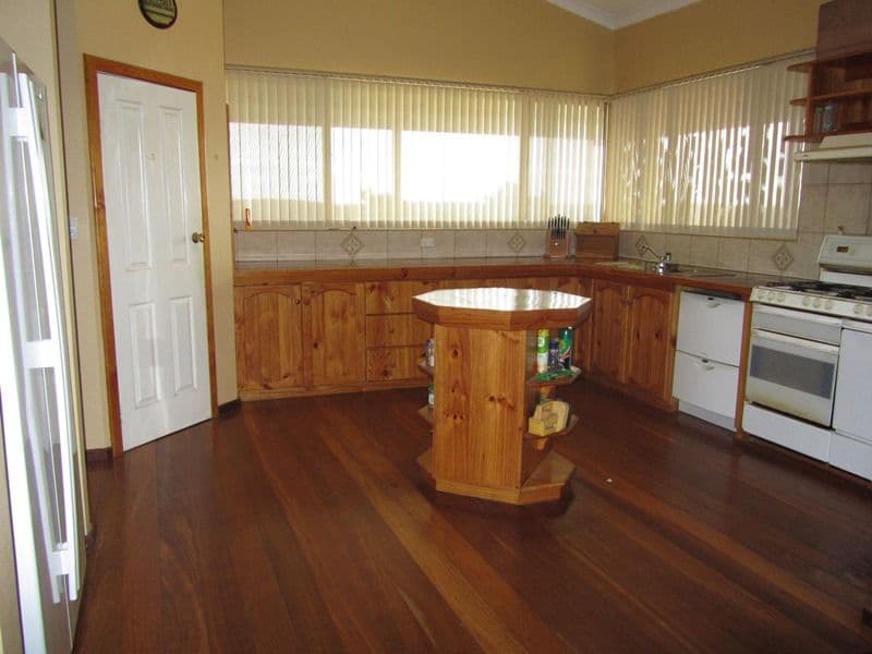 34 Glynn Road, GREENOUGH WA 6532, Greenough - Thumbnail 2