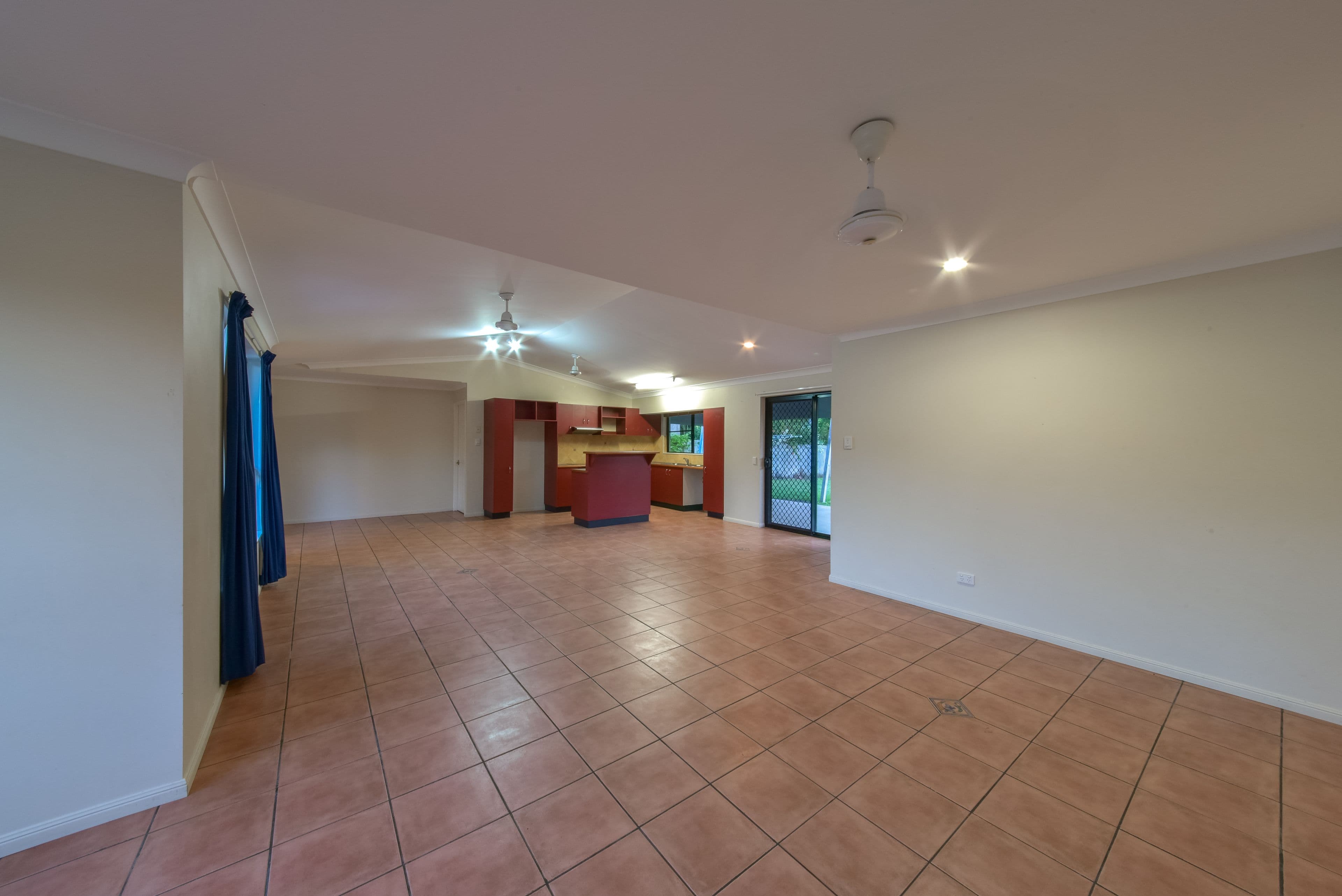 32 Valley Drive, Cannonvale QLD 4802, Cannonvale - Thumbnail 4