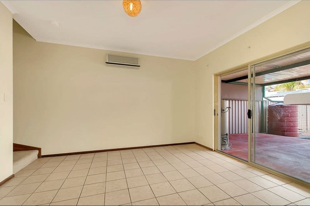 19 Knapman Crescent, Port Adelaide SA 5015, Port Adelaide - Thumbnail 3