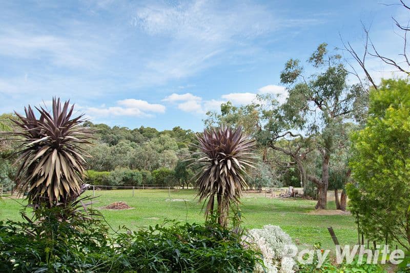 72 Manoora Road, Maryknoll VIC 3812, Maryknoll - Thumbnail 4