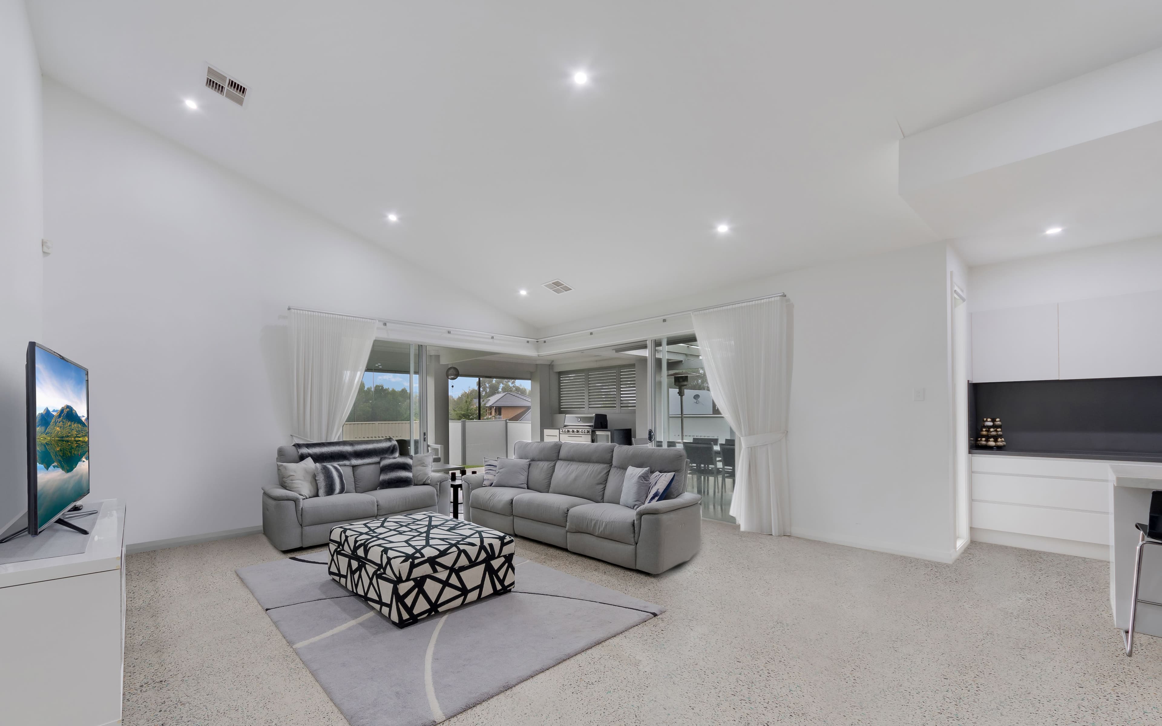 2 Greta Avenue, Harrington Park NSW 2567, Harrington Park - Thumbnail 5