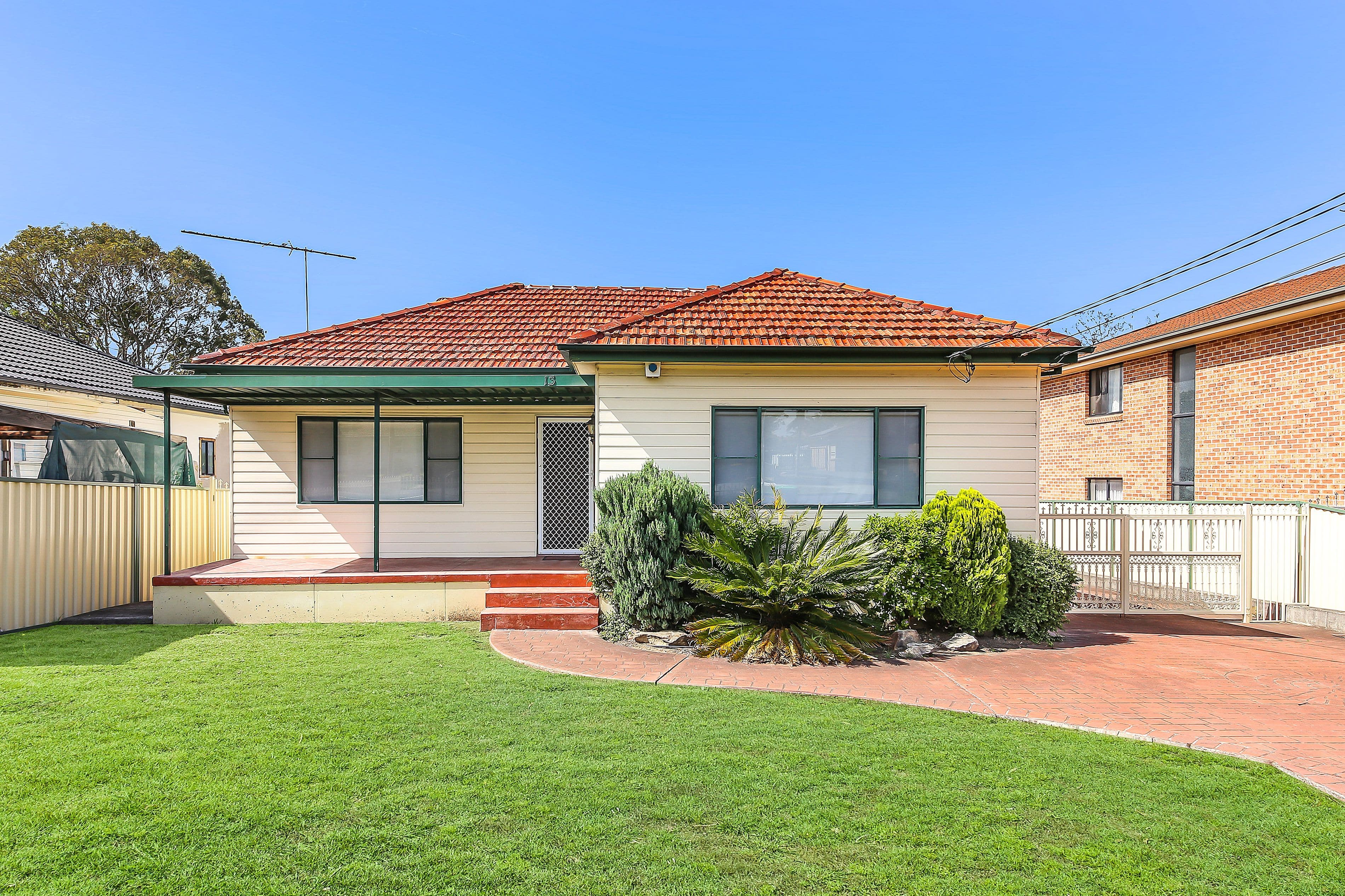 13 Haig Avenue, Georges Hall - Image 1