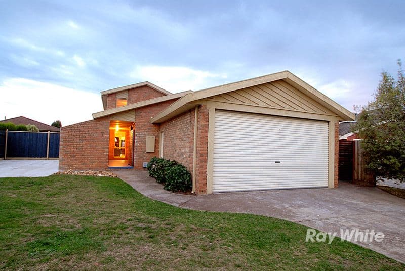7 Lillee Close, WANTIRNA SOUTH VIC 3152, Wantirna South - Image 1