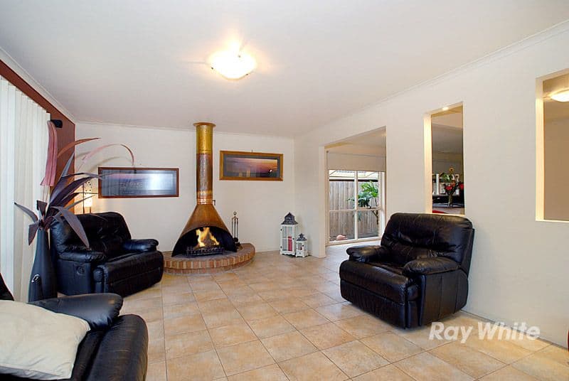 7 Lillee Close, WANTIRNA SOUTH VIC 3152, Wantirna South - Thumbnail 6
