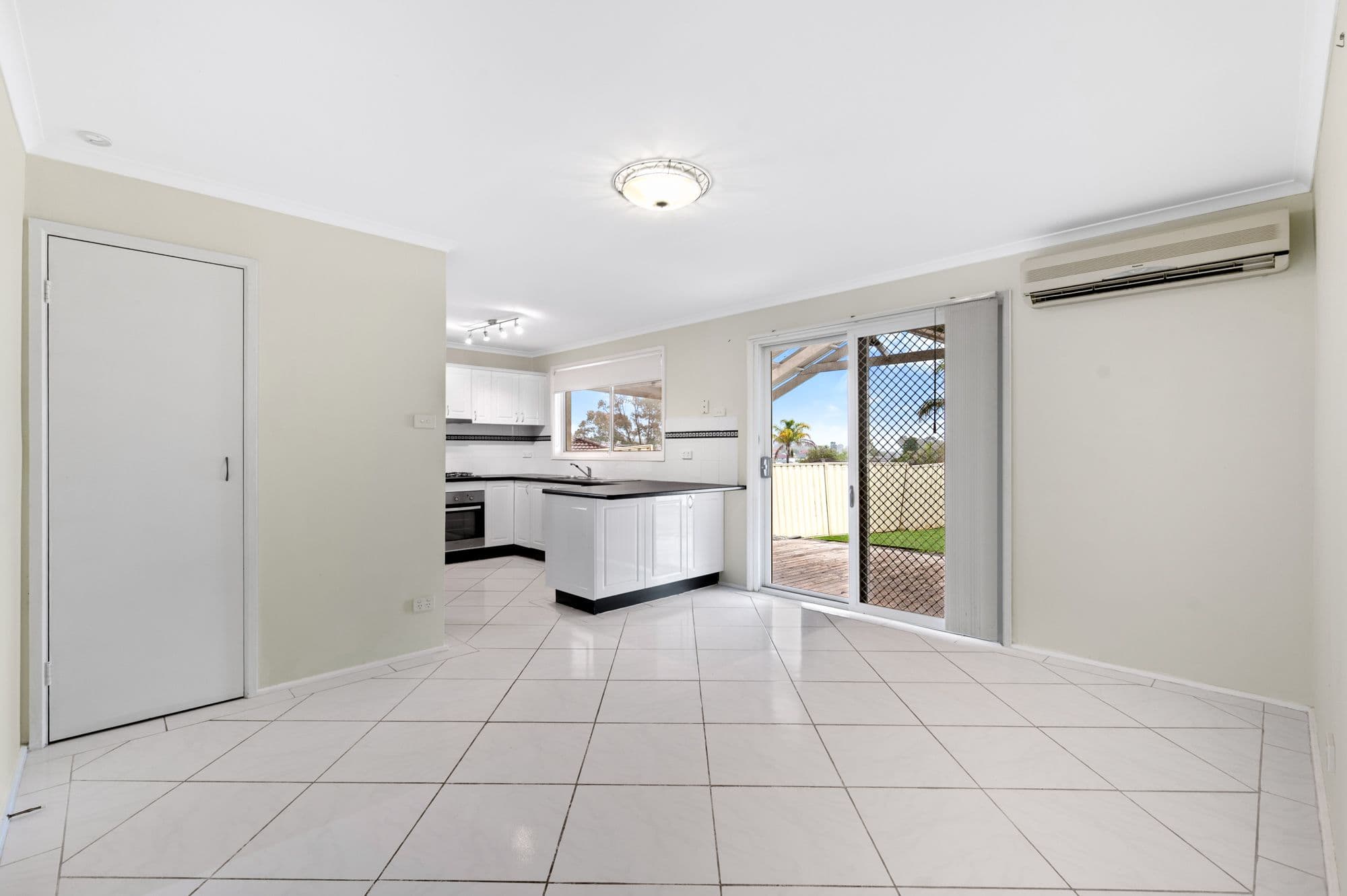 29 Falstaff Place, Rosemeadow NSW 2560, Rosemeadow - Thumbnail 4