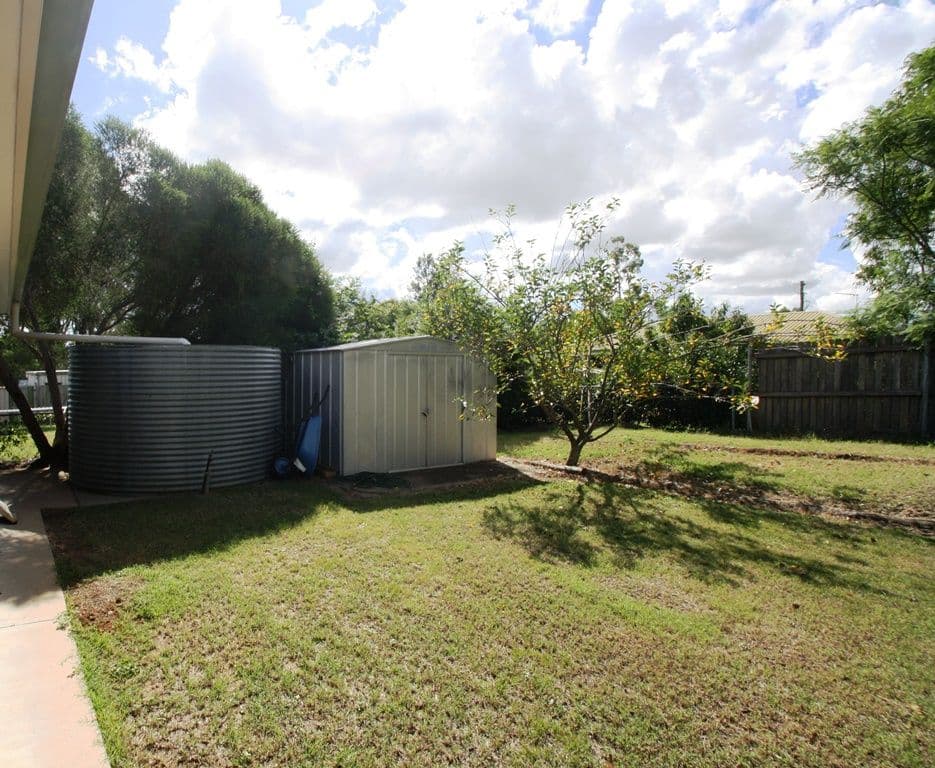 15 Lyons Crescent, Warwick QLD 4370, Warwick - Thumbnail 4