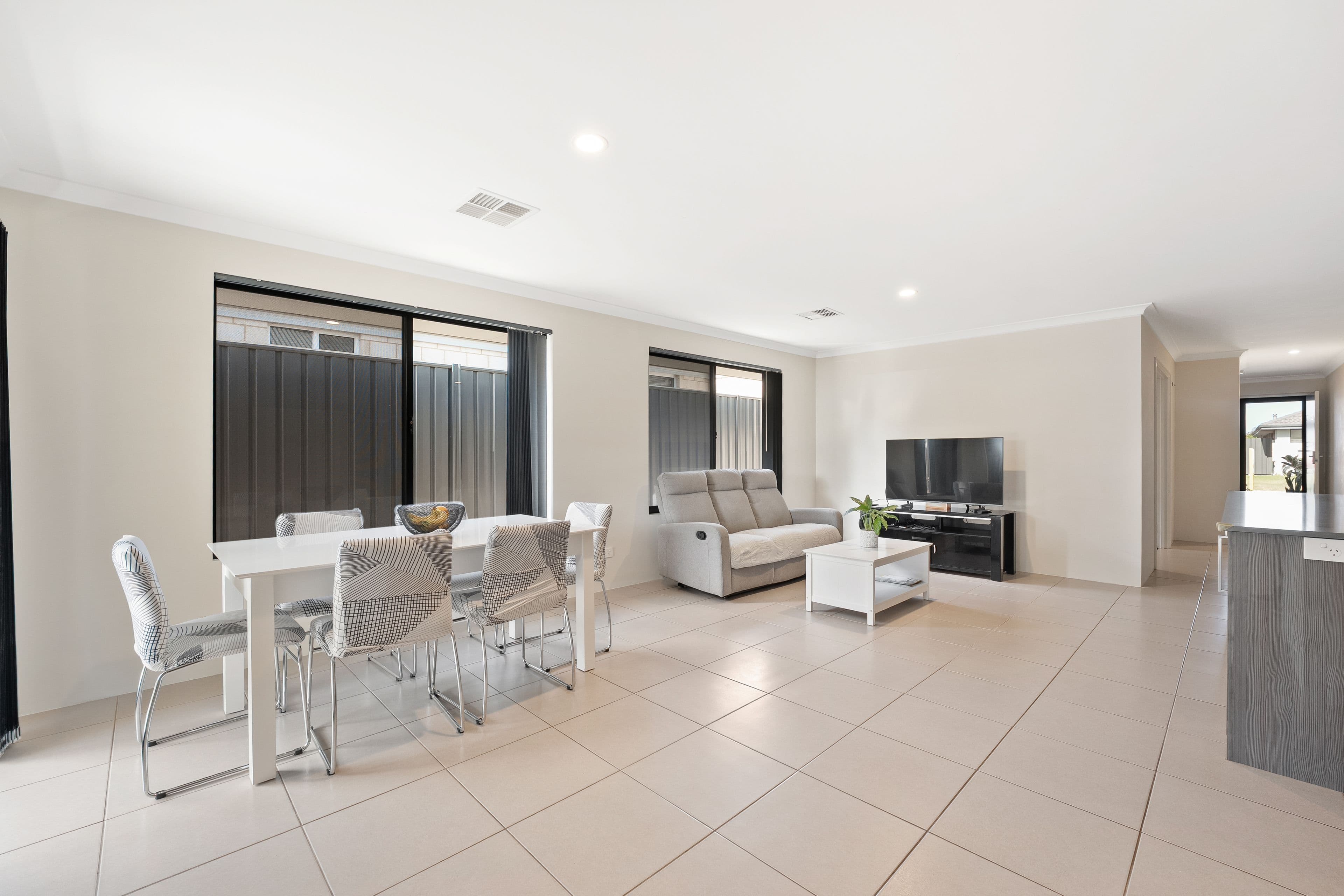 19 Chilvers Street, Baldivis WA 6171, Baldivis - Thumbnail 8