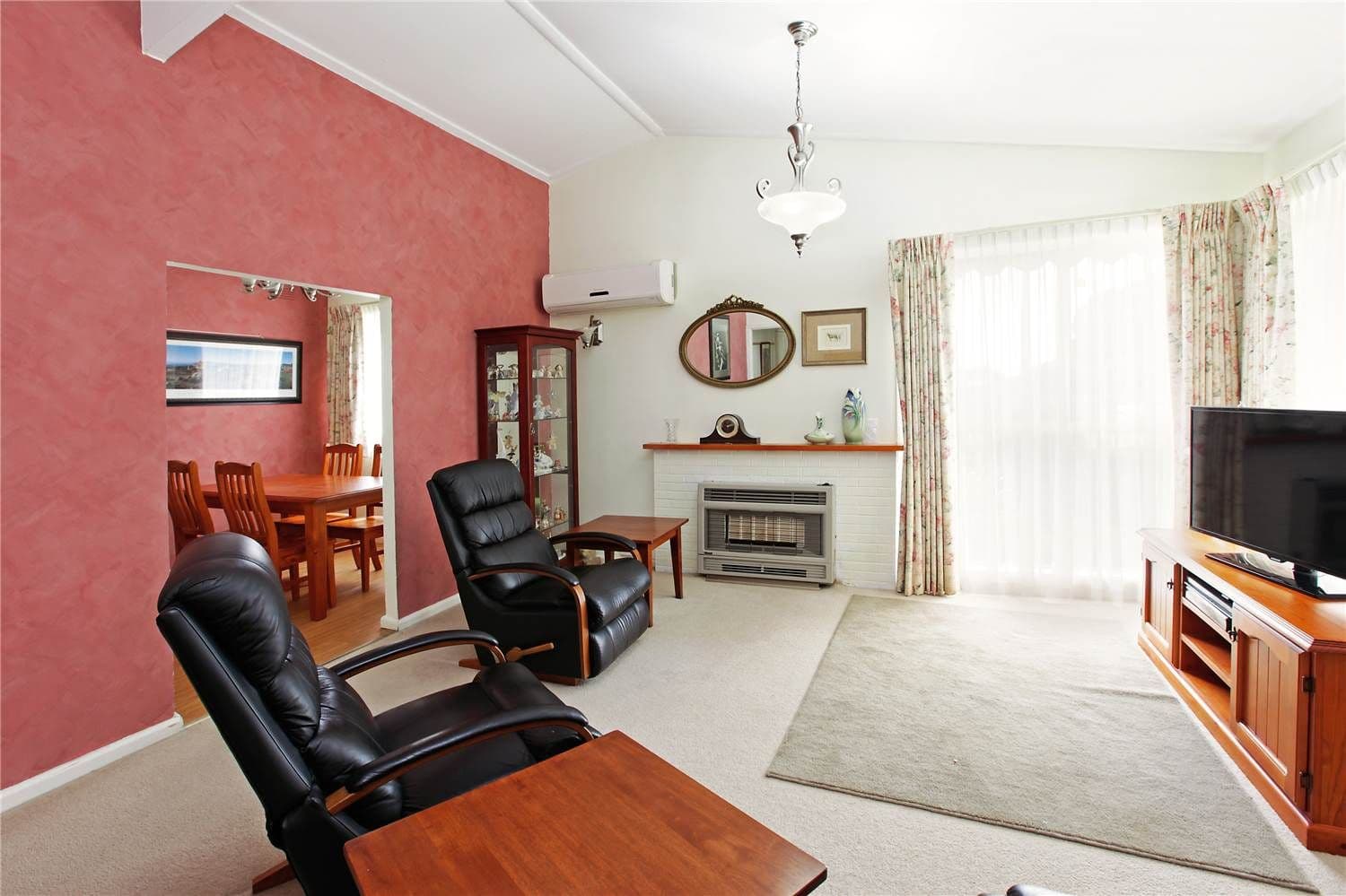 15 Rodbrough Crescent, CORIO VIC 3214, Corio - Thumbnail 2